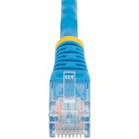 StarTech M45PATCH100B 100ft Blue CAT5e Cable - Gigabit Ethernet Cable - Molded CAT5e Patch Cord Network Cable - M/M